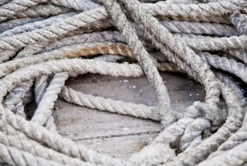 Flexible wire rope brush cleaning cable without fiber damage.