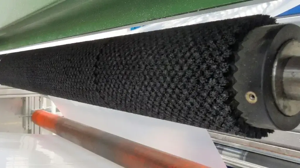 textile processing brush